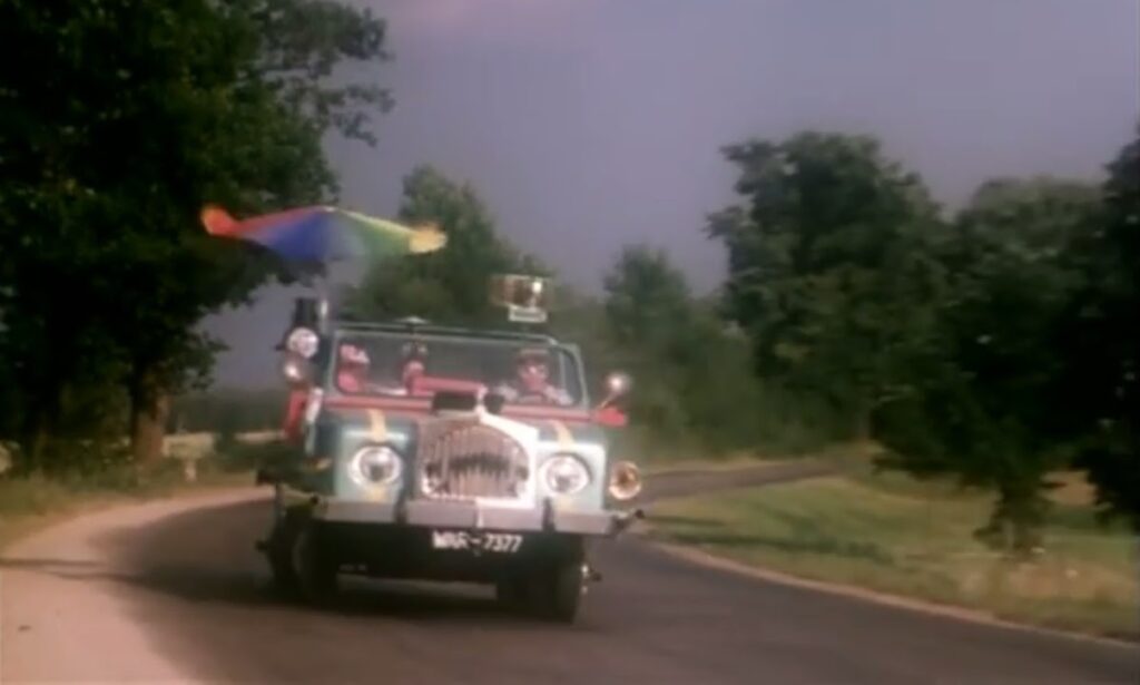 Niesamowity dwór wehikuł