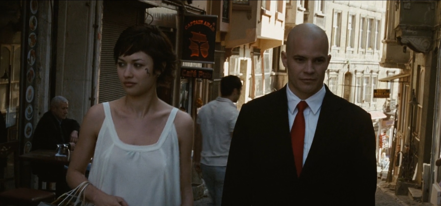 Olga kurylanko Hitman